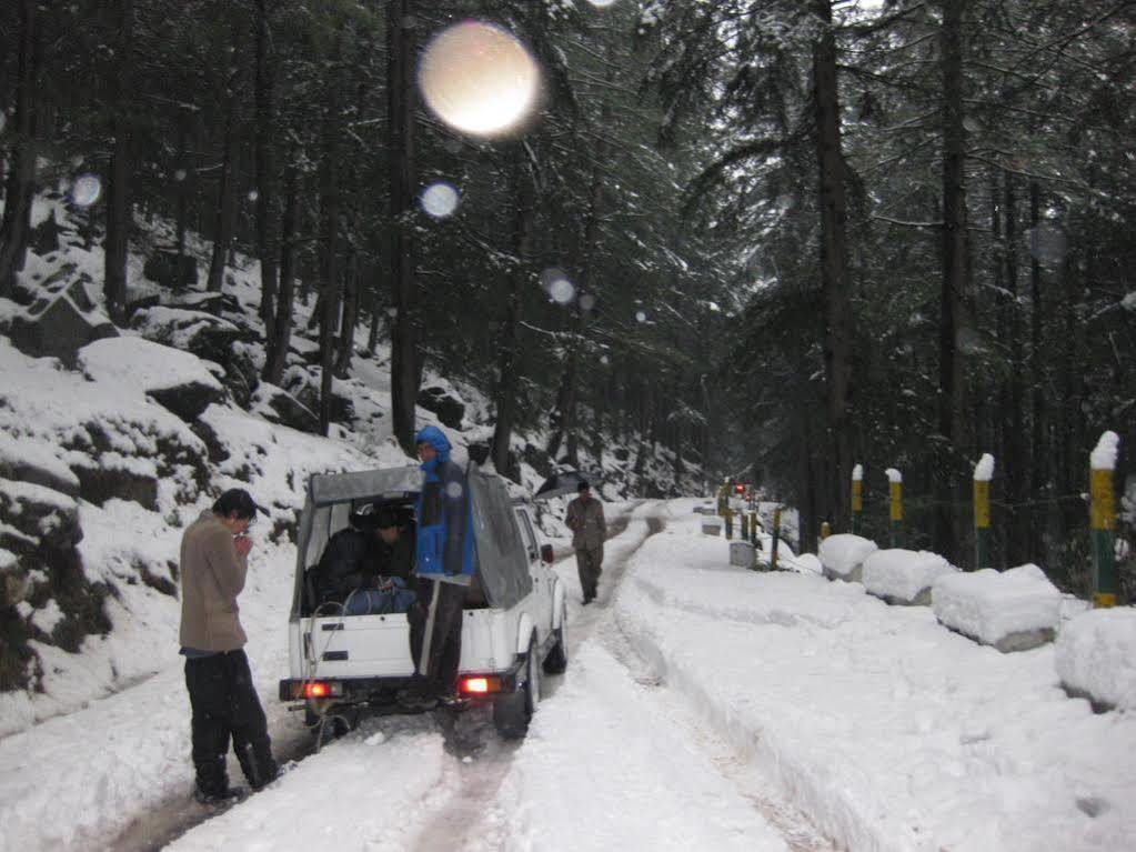 Resort Sarthak Resorts-reside In Nature With View, 9 Kms From Mall Road 3*